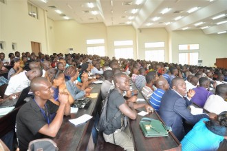 Côte dÂ’Ivoire : Bourses dÂ’études et secours financiers, les étudiants  pourront bientôt les retirer  en banques 