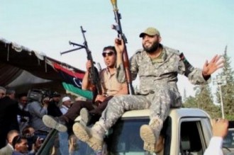 Libye: Irruption de miliciens armés au Parlement avec lÂ’exigence dÂ’un vote 