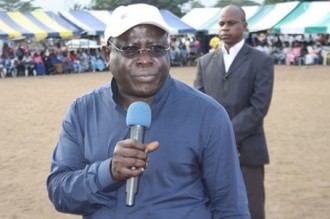 Côte dÂ’Ivoire : Recherche Scientifique, le ministre  Bacongo  rend hommage au Professeur Aké Assi