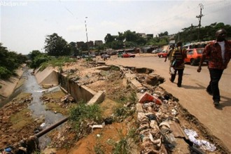 Barrages auto-défense: Des individus grugent la population d'Abobo
