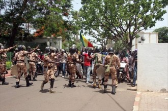 MALI : Arrestations d'activistes anti-Dioncounda à  Bamako en plein chaos islamique