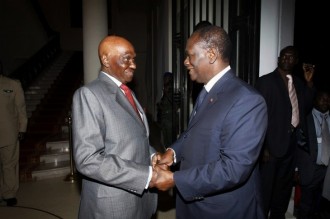 SENEGAL : Alassane  Ouattara joue les bons offices : Wade diffère son retour !