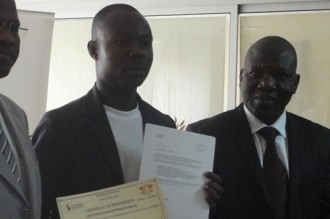 COTE D'IVOIRE:  18 ex-combattants démobilisés réintègrent la vie active 