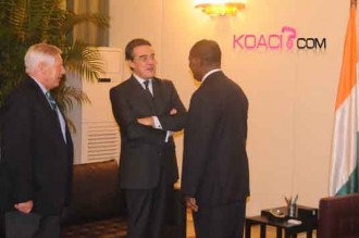 COTE D'IVOIRE: Clarification officielle sur la non signature d'un accord entre Air France et Ouattara ce mercredi