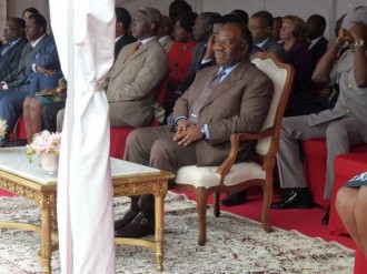 TRIBUNE GABON : Le volte-face de Ndong Sima, Le premier des ministres des Bongo