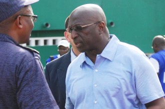 FIF: Jacques Anouma jette l'éponge