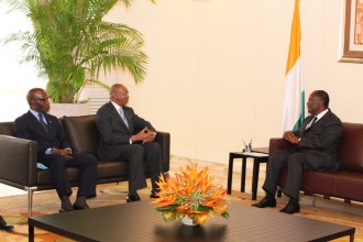 COTE D'IVOIRE: Alassane Ouattara silencieux sur Sikensi reçoit Cheickhe Hadjibou Soumaré et Jacques Diouf 