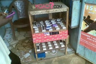 GUINEE: Manque d'électricité: la charge des téléphones en vogue à  Conakry !