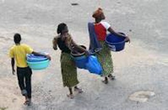 COTE D'IVOIRE: Problème dÂ’eau à  Abidjan : Les populations souffrent, souffrent, souffrent