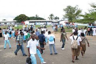 Des nuages sur le ciel de la rentrée des classes au Gabon.