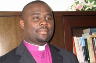 GABON : tentative dÂ’enlèvement ratée de lÂ’Evêque  Mike Jocktane