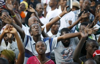 Neuf mois aprés, les Haïtiens arrivent à  Dakar !