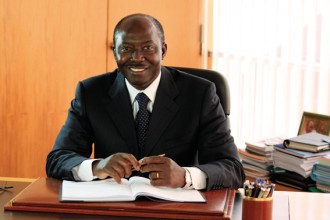 GABON: Raymond Ndong Sima en discussion avec le patronat 