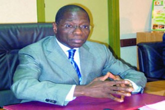 Le bureau du DG des impôts part en fumée