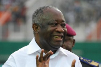 Avant la présidentielle, Gbagbo va tenter de recoller les morceaux dans son fief