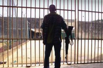 COTE D'IVOIRE : MACA, des prisonniers en colères blessent 5 gardes pénitentiaires