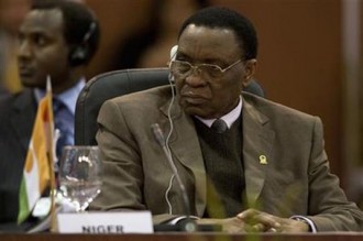 NIGER: Mamadou Tandja garde toujours prison