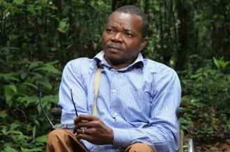 TRIBUNE GABON: Affaire de l'avion présidentiel: Marc Ona enlève son corps... 