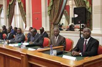 Koacinaute Gabon : Réponses aux liquidationistes de l'Upg à  Ali Bongo, cas Mboumba Nzienguy