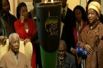 AFRIQUE DU SUD : Nelson Mandela fête le centenaire du Congrès national africain