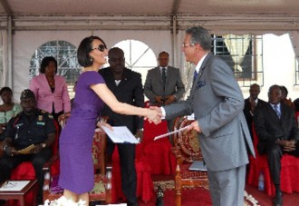 GABON : Des adieux du Diplomate Onusien au Gabon à  Raymond Ndong Sima