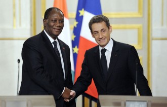 COTE D'IVOIRE - FRANCE: Sarkozy reçoit Ouattara à  l'Elysée et entérine le renouvellement de la protection française de la Côte d'Ivoire