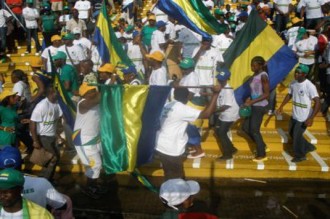 Gernot Rohr signe son contrat, et dévoile ses ambitions à  la tête des panthères du Gabon.