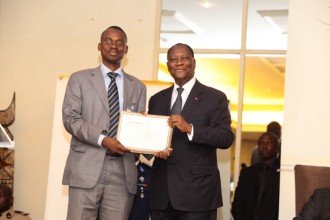 Un ivoirien et un burkinabé lauréats du Prix Abdoulaye Fadiga «spécial cinquantenaire de la BCEAO » !