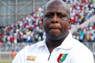 CAN 2012: Titi Camara honore la mémoire des victimes du sport et récompense les anciennes gloires