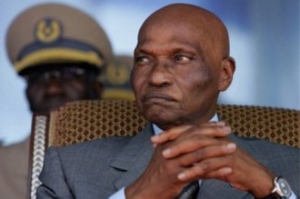 Un médecin déclare Wade  « inapte » pour 2012