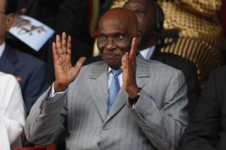 Wade félicité sur la parité