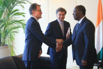 Alassane Ouattara reçoit Total et Doudou Diene (onu) à  la présidence