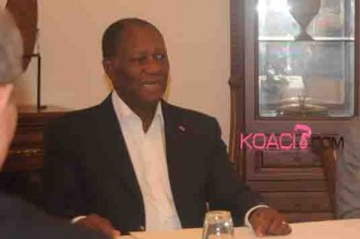 Alassane Ouattara part pour Paris