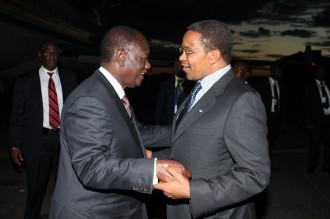 47e ASSEMBLEE ANNUELLE DE LA BAD: A son arrivée à  Arusha Alassane Ouattara rappelle que le siège de la BAD est à  Abidjan