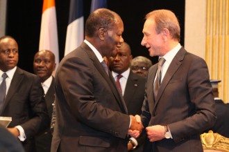 COTE D'IVOIRE - FRANCE: Alassane Ouattara demande à  Delanoë de passer un message à  Hollande