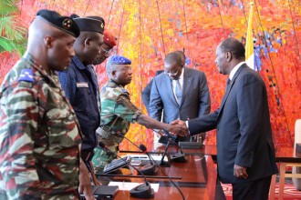 COTE DÂ’IVOIRE :Attaque des camps dÂ’Akouédo, Ouattara « convoque un conseil de guerre »