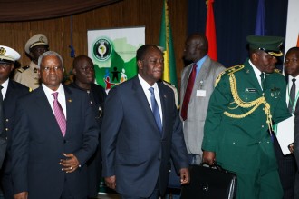 COTE D'IVOIRE : Dissolution du gouvernement !