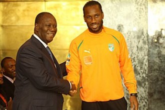 COTE D'IVOIRE : Quand Alassane s'appuie sur Drogba pour renforcer ses liens avec la Chine ! 