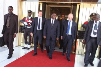 Côte d'Ivoire : Malgré le risque, la France invite ses entreprises à  investir en Côte d'Ivoire