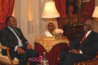 Les ex ennemis gabonais se retouvent à  Paris