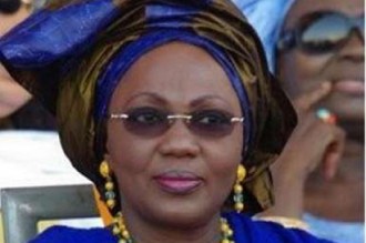 SENEGAL 2012 : Aminata Tall, ancienne ministre de la République menace Abdoulaye Wade !