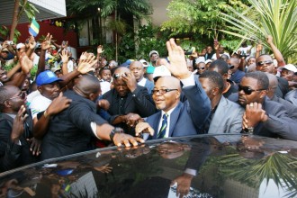 GABON : Ali Bongo à  la Mecque, André Mba Obame à  Libreville