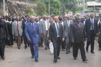 TRIBUNE GABON : André Mba Obame de retour au Gabon samedi prochain : que devra-t-il faire dès son arrivée?