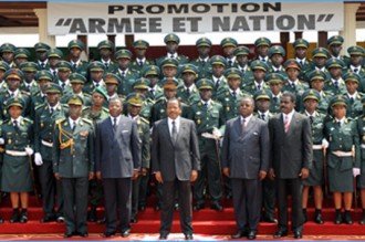 Paul Biya fait la cour à  l'armée