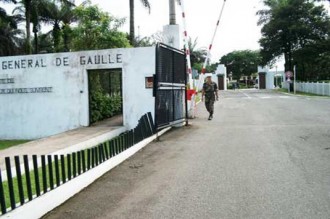 Vol d'arme des militaires français: une histoir de C...