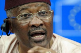 MALI - SENEGAL : Amadou Toumani Touré se réfugie à  Dakar