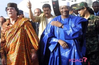 ATT abandonne le sommet de la CENSAD pour celui des  musulmans à  Bamako