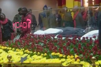 GHANA : Début des obsèques, Atta Mills retourne pour la dernière fois au Palais 
