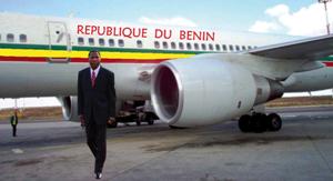 Aéroport Cardinal Bernardin Gantin de Cotonou: LÂ’avion présidentiel heurte un poteau