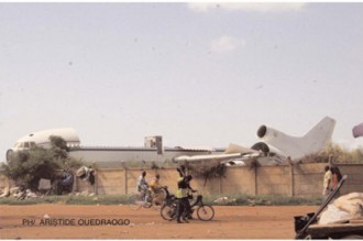 Un avion saisi passe à  la casse